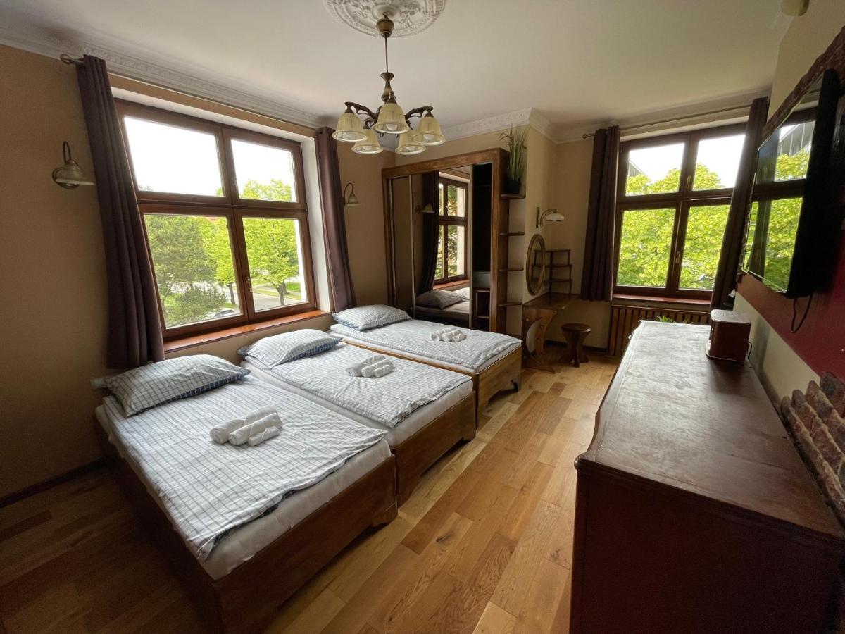 Dworek Oliwski Bed and Breakfast Gdansk Exterior foto