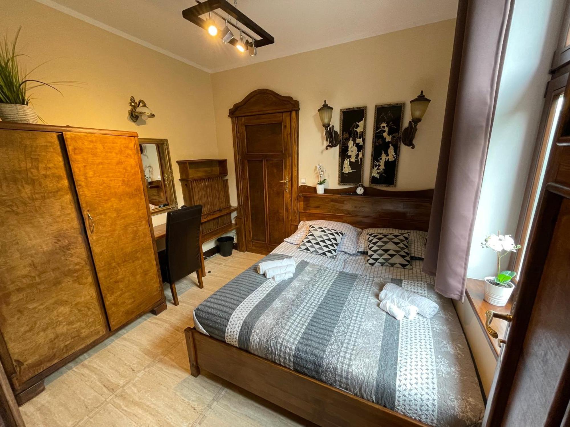 Dworek Oliwski Bed and Breakfast Gdansk Exterior foto